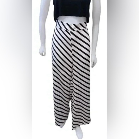 Maison d'Amelie NWT Black  and White Wide Leg Trousers Size 3X - Picture 1 of 9